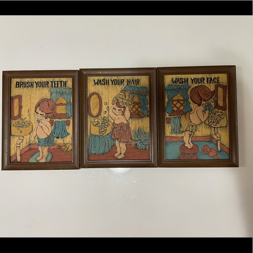1950’ vintage bathroom decor very cute